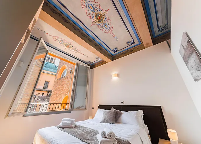 Immobo Domus - Piazza Maggiore View Apartment