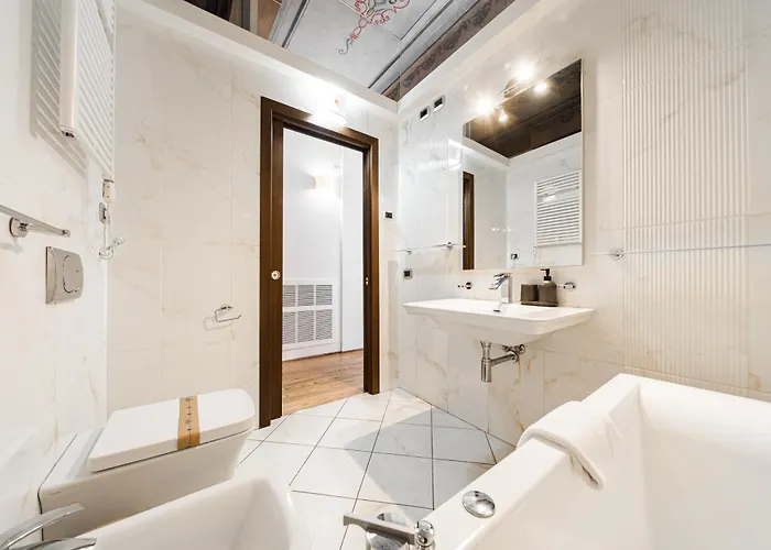 Immobo Domus - Piazza Maggiore View *