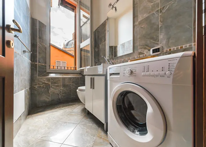 Immobo Domus - Piazza Maggiore View