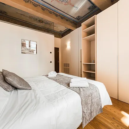 Immobo Domus - Piazza Maggiore View Apartment Bologna