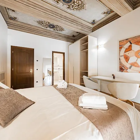 Immobo Domus - Piazza Maggiore View Apartment *