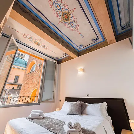 Immobo Domus - Piazza Maggiore View Apartment